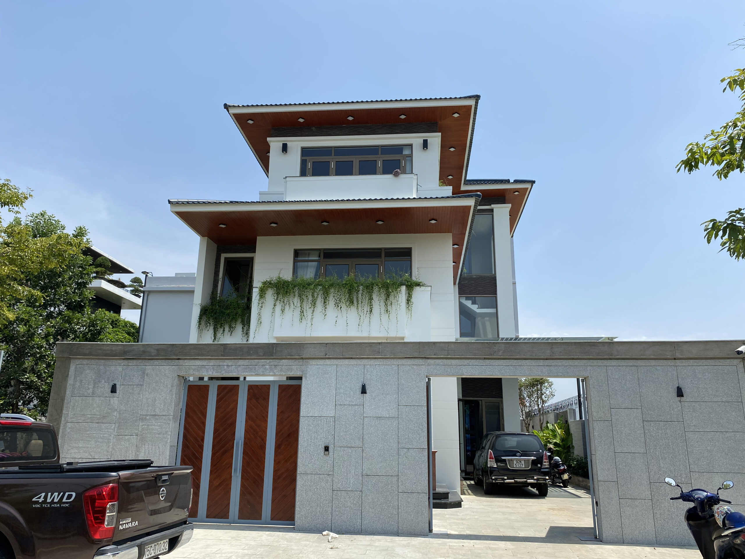 Cửa hàng đèn led tại Đà Nẵng chất lượng giá tốt Villa Mr Cường - Euro Village 2