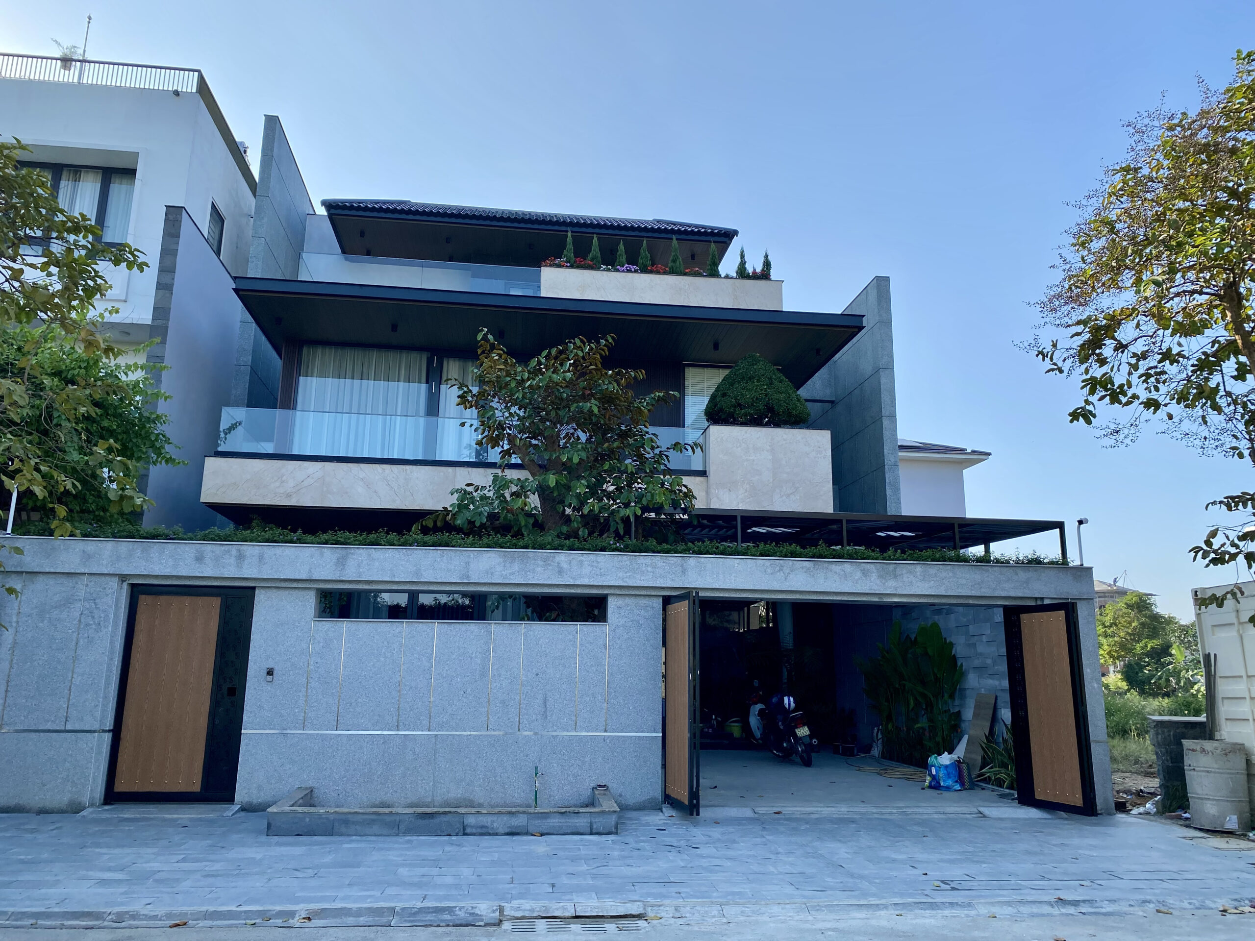 Cửa hàng đèn led tại Đà Nẵng chất lượng giá tốt Villa Mr Sinh - Euro Village 2